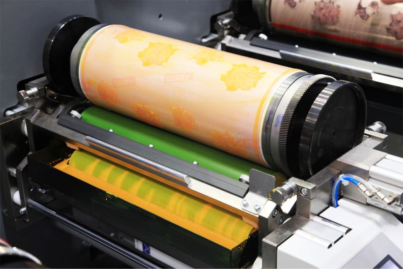 Etiquetas plastificadas adhesivas Italia